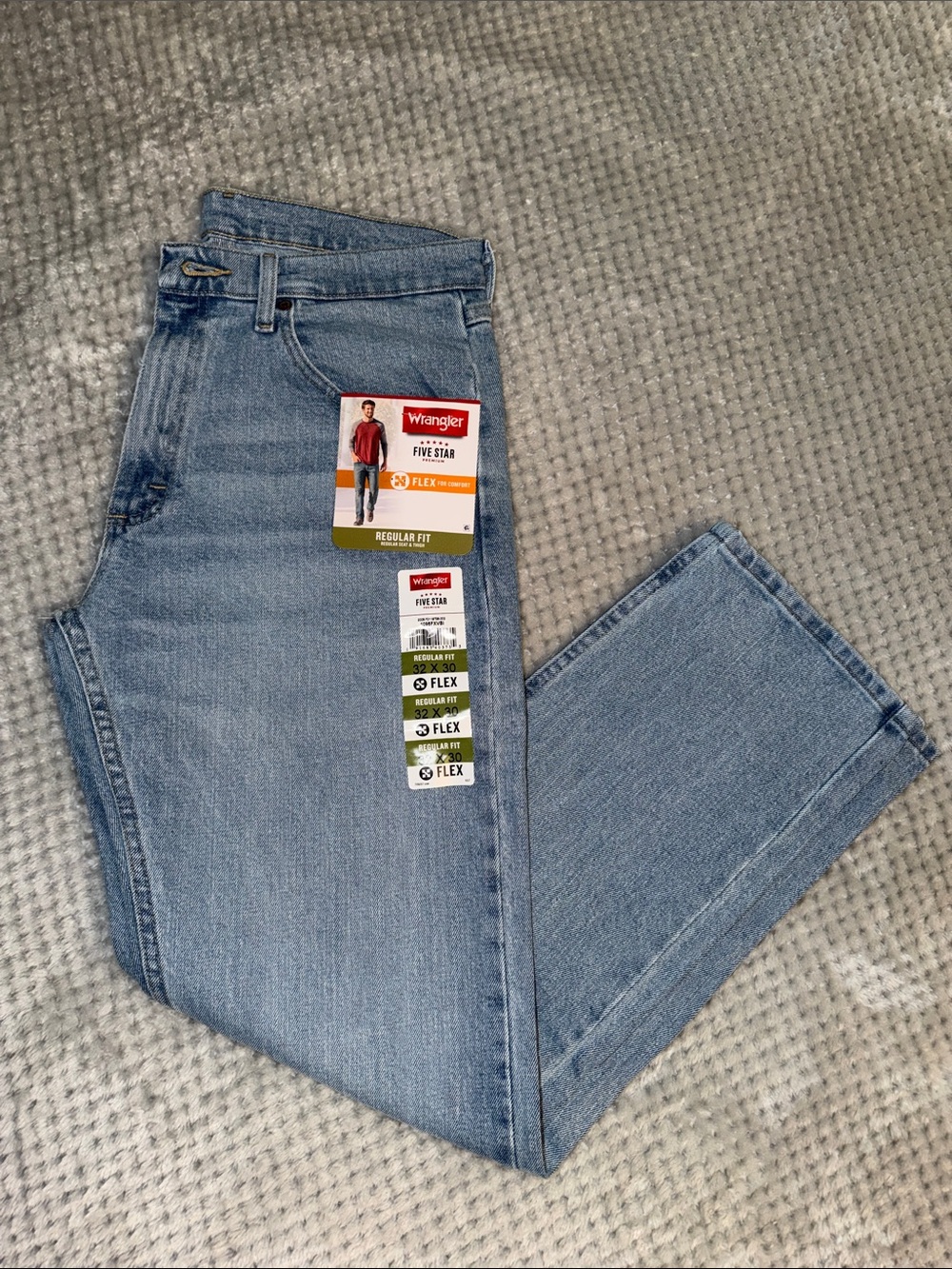 Wrangler Light Blue Straight Leg Regular Fit Jeans NWT
